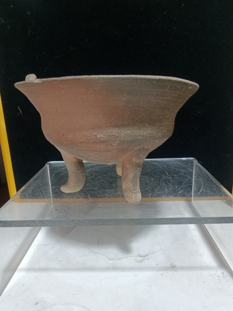 古玩陶瓷戰漢雙耳三足硬陶鼎拍賣，當前價格2000元