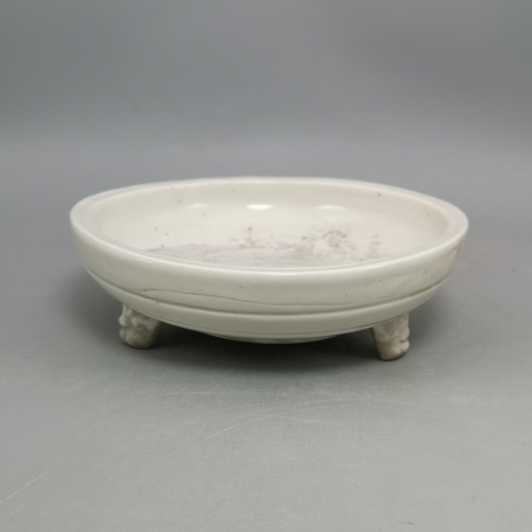 古玩陶瓷清晚期白釉三足小洗拍賣,當前價格2000元