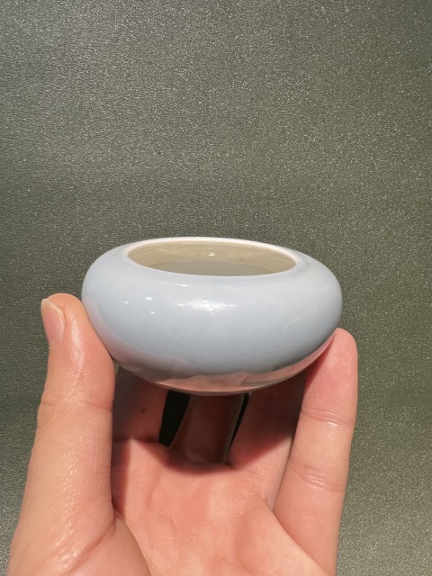 古玩陶瓷【精品單色釉】天藍釉大清乾隆年制款水盂、水洗拍賣，當前價格9000元