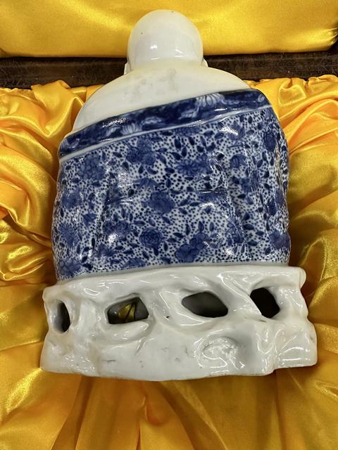古玩陶瓷民國萬同順款青花彌勒笑佛拍賣,當(dāng)前價格25888元