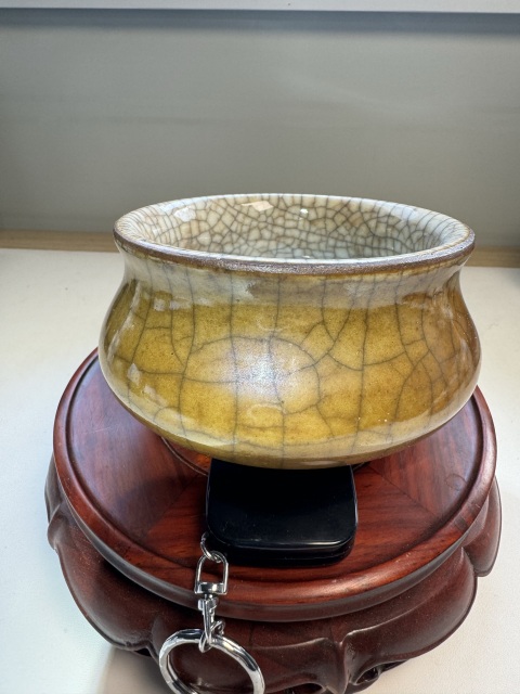 古玩陶瓷清乾隆·仿官黃哥釉琴爐拍賣，當前價格9500元