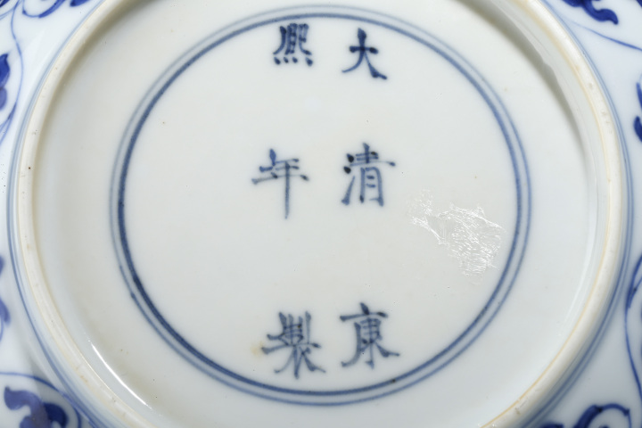 中国古美術・大清康熙紋・青花瓷線刻纏枝蓮将軍缶セット・案頭・置物・純手描き・陶芸 中国古美術・大清康熙紋・青花瓷線刻纏枝蓮将軍缶セット・案頭