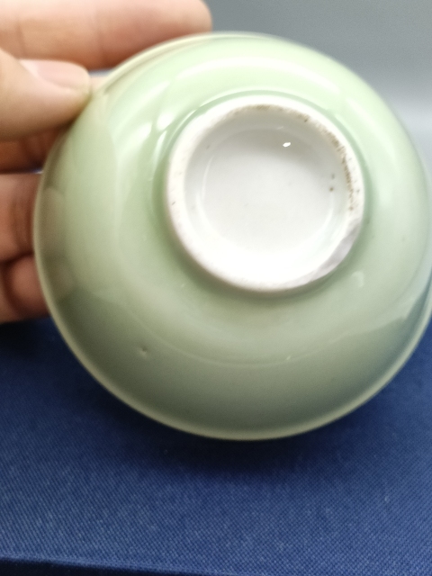 古玩陶瓷清末民初，豆青釉茶碗拍賣，當前價格500元