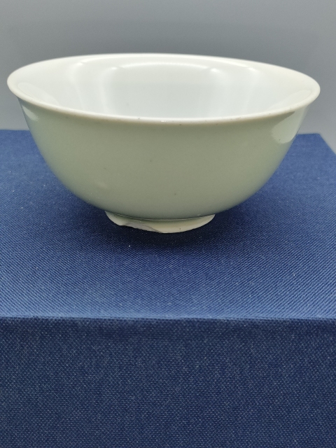 古玩陶瓷清末民初，豆青釉茶碗拍賣，當前價格500元