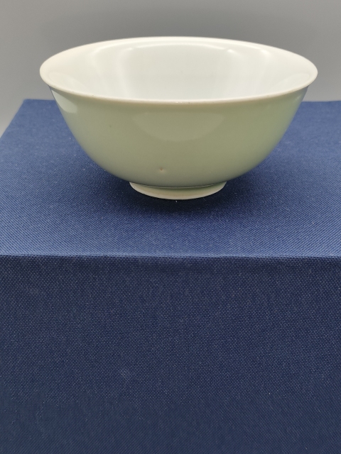 古玩陶瓷清末民初，豆青釉茶碗拍賣，當前價格500元