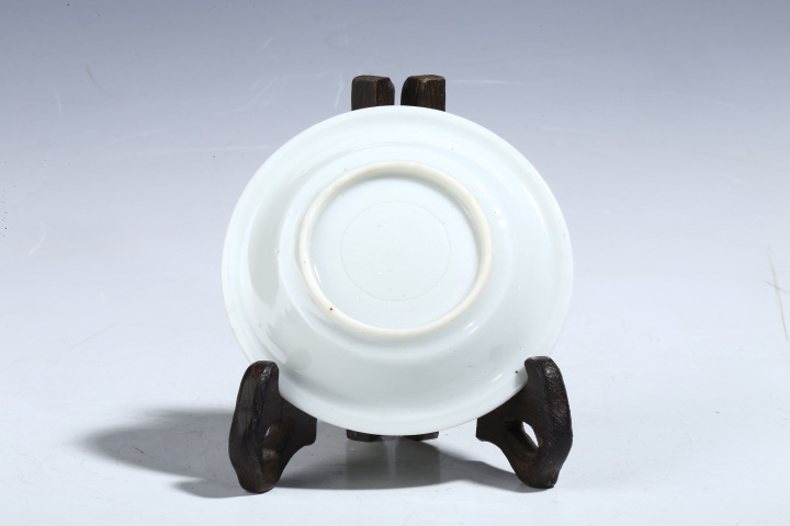 古玩陶瓷民國·白釉暗刻團壽紋盤（三件）拍賣，當前價格1500元