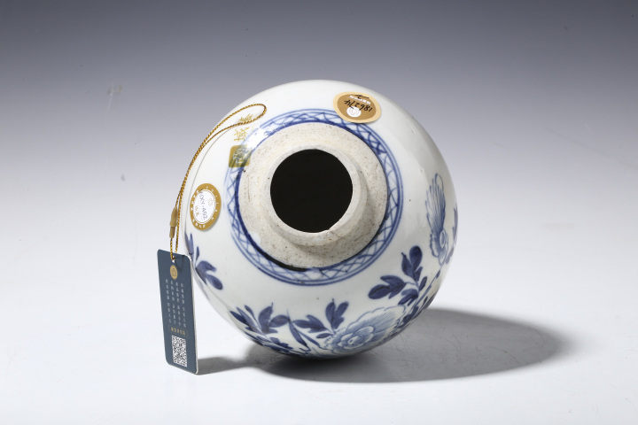 古玩陶瓷清中·青花花卉紋蓋罐拍賣，當前價格118元