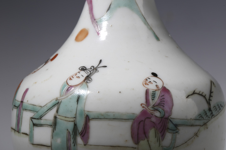 古玩陶瓷清晚·粉彩人物故事紋撇口瓶
拍賣，當前價格0元