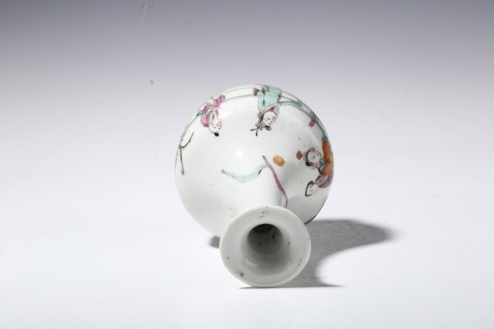 古玩陶瓷清晚·粉彩人物故事紋撇口瓶
拍賣，當前價格0元