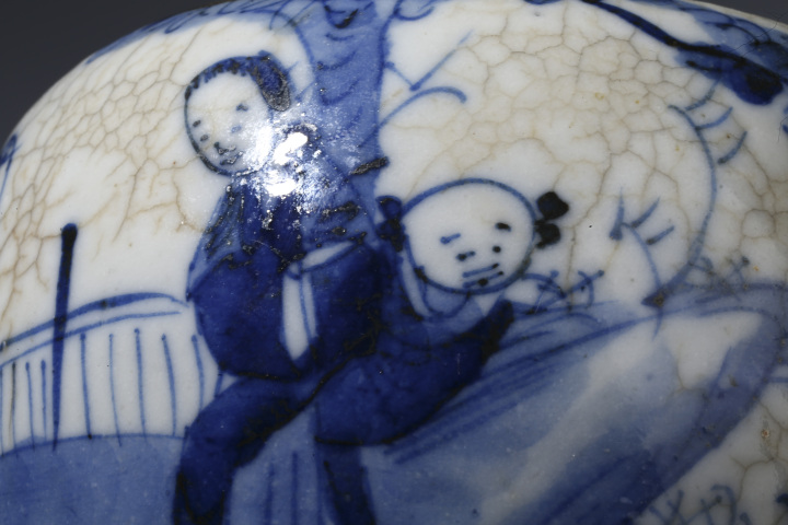 古玩陶瓷清晚·哥釉青花三娘教子紋罐拍賣，當前價格108元