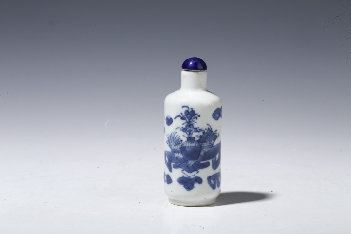 古玩陶瓷晚清·青花博古紋鼻煙壺拍賣,當(dāng)前價(jià)格198元