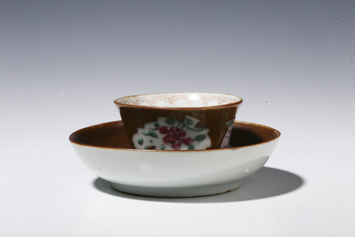 粉彩花樹紋杯 雍正御製 款 金彩 清時代 擺件 中国古玩唐物骨董時代物 A825 粉彩花樹紋杯 雍正御製 款 金彩 清時代 擺件 中国古玩唐物骨董