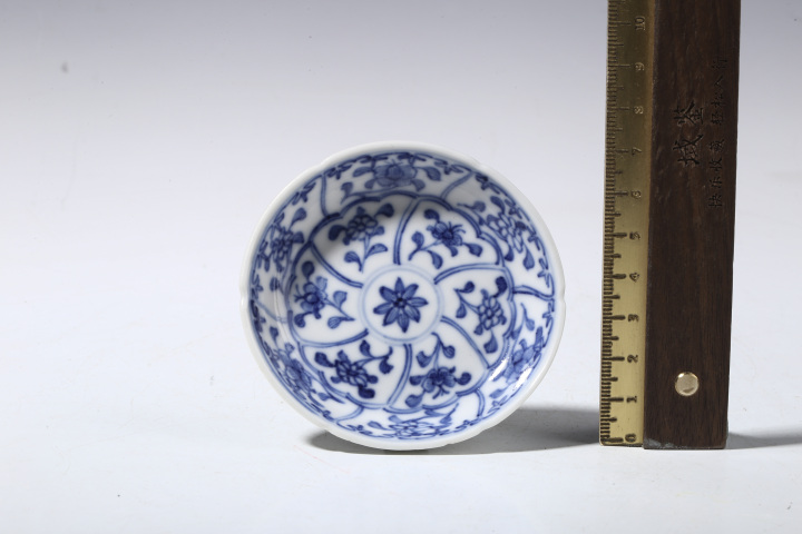 古玩陶瓷清乾隆·青花開窗花卉紋花口筆舔拍賣,當(dāng)前價格432元
