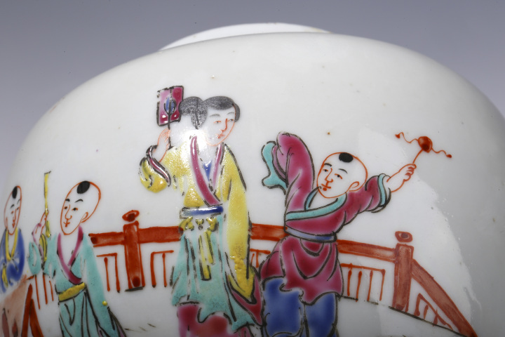古玩陶瓷民國(guó)·粉彩三娘教子紋罐拍賣,當(dāng)前價(jià)格108元
