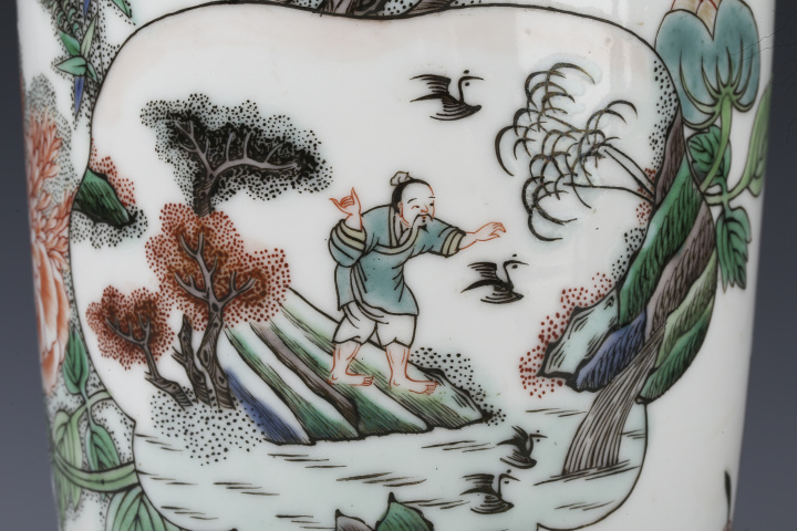古玩陶瓷清光緒·五彩花卉開窗人物詩文軟棒槌瓶拍賣,當前價格7536元
