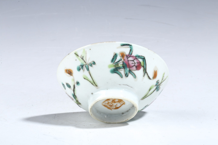 古玩陶瓷民國(guó)·粉彩花卉紋器蓋兩只真品鑒賞圖