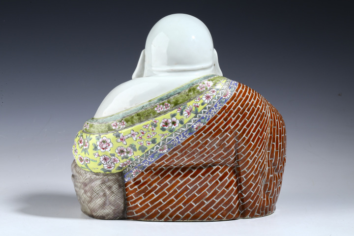 置物　弥勒佛 粉彩人物 民国粉彩弥勒佛布袋和尚坐像– [临渊阁]天地一家春