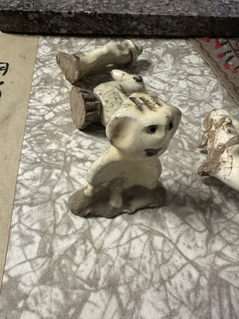 古玩陶瓷遼金白釉點彩擺件拍賣,當(dāng)前價格3000元
