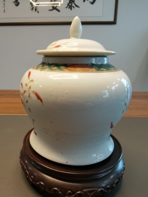 古玩陶瓷粉彩花卉紋將軍罐拍賣,當(dāng)前價格1750元