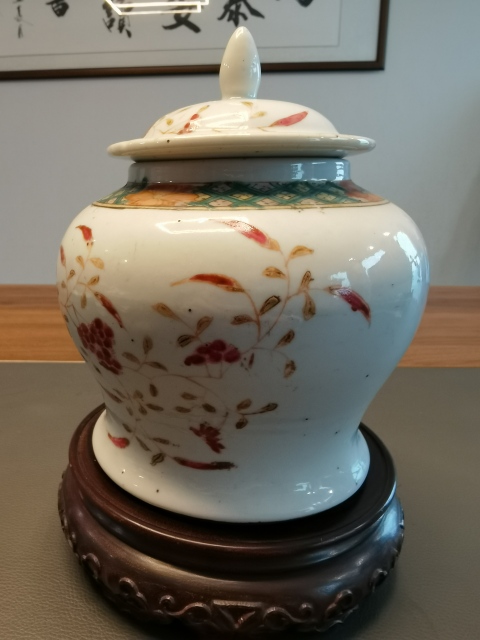 古玩陶瓷粉彩花卉紋將軍罐拍賣,當(dāng)前價格1750元
