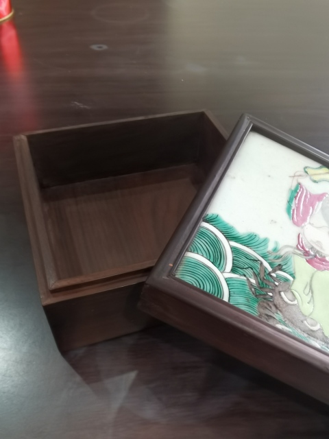 古玩陶瓷粉彩八仙人物瓷板拍賣,當前價格3500元
