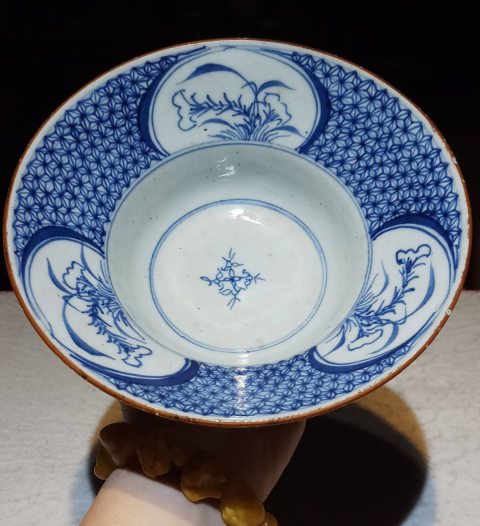 古玩陶瓷青花錦地開光花卉紋折腰碗拍賣,當前價格3000元