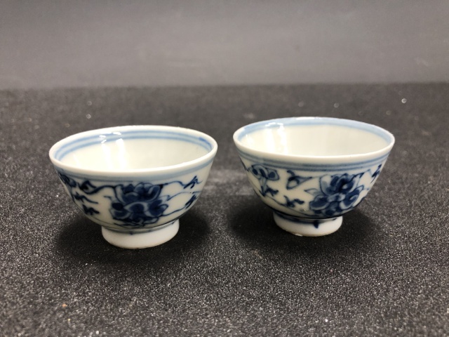 古玩陶瓷一對大清光緒年製本朝款青花纏寶相蓮紋杯拍賣，當前價格2680元