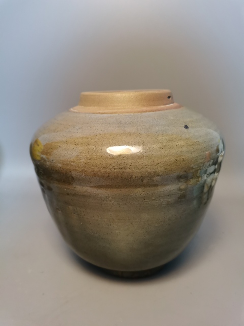 古玩陶瓷明末清初·青釉罐真品鑒賞圖