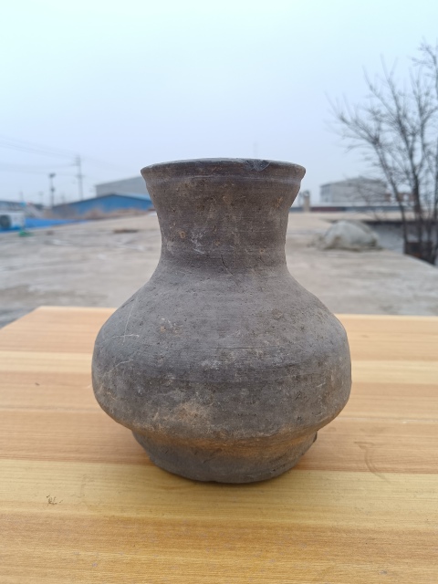 古玩陶瓷漢代~灰陶撇口瓶拍賣,當(dāng)前價(jià)格0元
