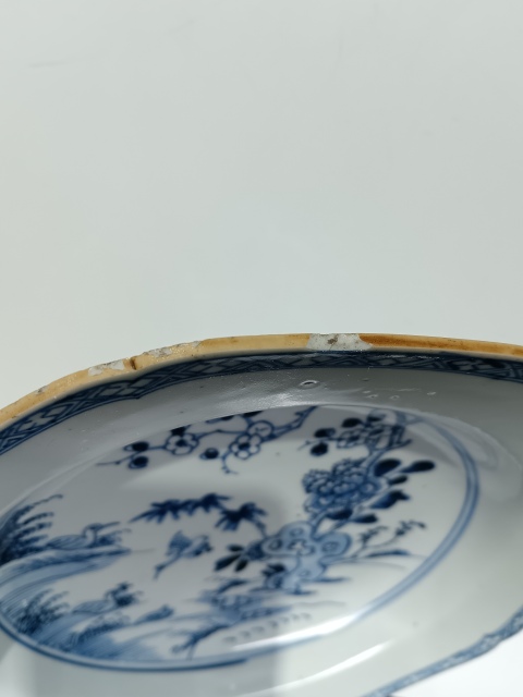 古玩陶瓷清中期?青花洞石花鳥盤拍賣，當前價格1680元