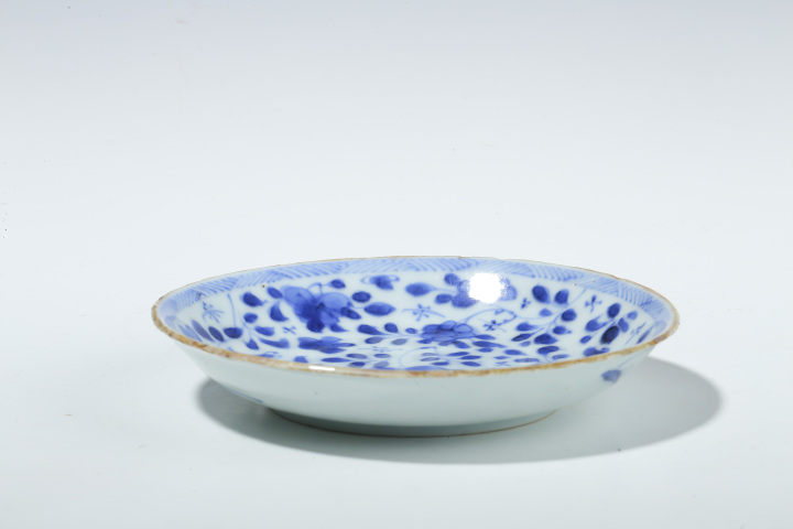 古玩陶瓷清康熙·青花纏枝花卉紋小盤
真品鑒賞圖