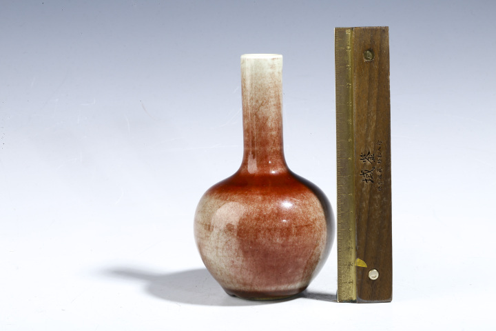 古玩陶瓷清晚·郎窯紅釉小天球瓶拍賣，當前價格7272元