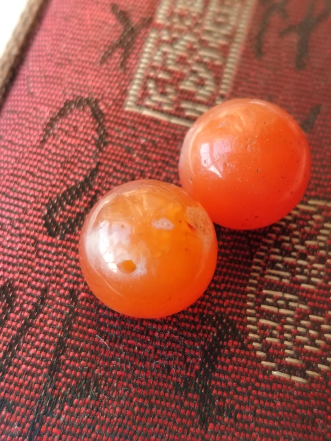 古玩玉器天然紅瑪瑙珠2顆拍賣,當前價格480元