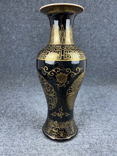 古玩陶瓷烏金釉描金觀音瓶拍賣，當(dāng)前價(jià)格4288元