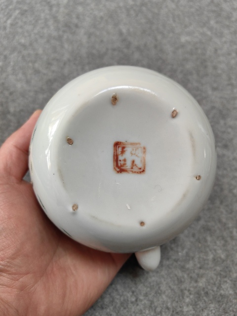 古玩陶瓷清晚期-麒麟送子粉彩提梁壺拍賣，當前價格4500元