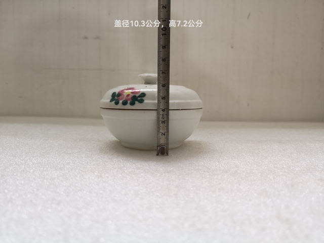 古玩陶瓷粉彩花卉紋粉盒拍賣，當前價格398元