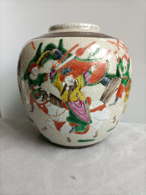 古玩陶瓷哥釉五彩刀馬人物戰(zhàn)將紋罐拍賣,當(dāng)前價(jià)格920元