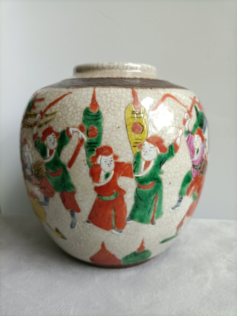 古玩陶瓷哥釉五彩刀馬人物戰(zhàn)將紋罐拍賣,當(dāng)前價(jià)格920元