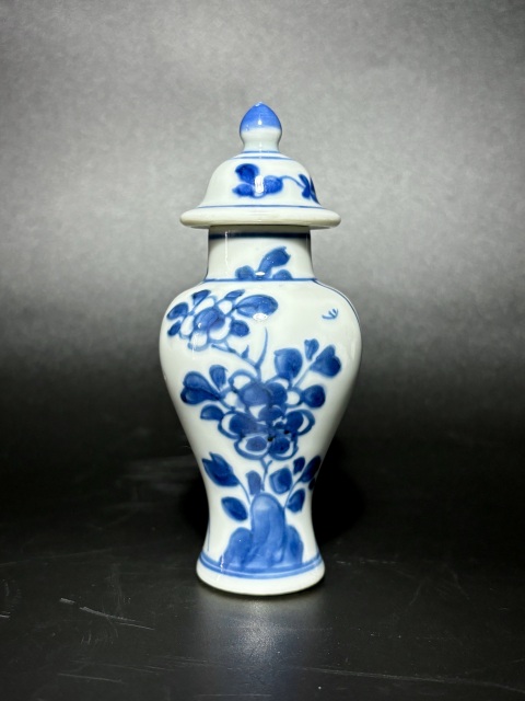 古玩陶瓷清康熙·青花洞石花卉紋將軍瓶拍賣，當前價格1288元