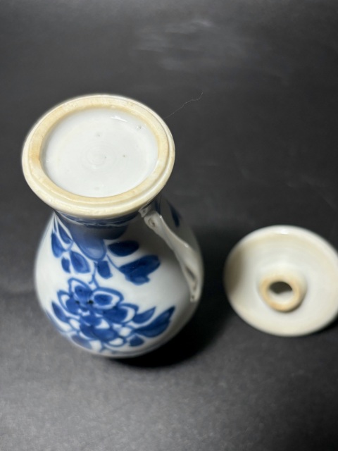 古玩陶瓷清康熙·青花洞石花卉紋將軍瓶拍賣，當前價格1288元