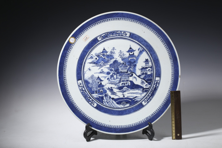 唐物 青花楼閣山水人物紋盤 清朝期 中国美術 古玩 SN624 唐物 青花楼閣