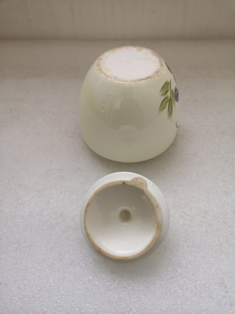 古玩陶瓷粉彩瓜果紋蓋罐拍賣，當(dāng)前價格298元