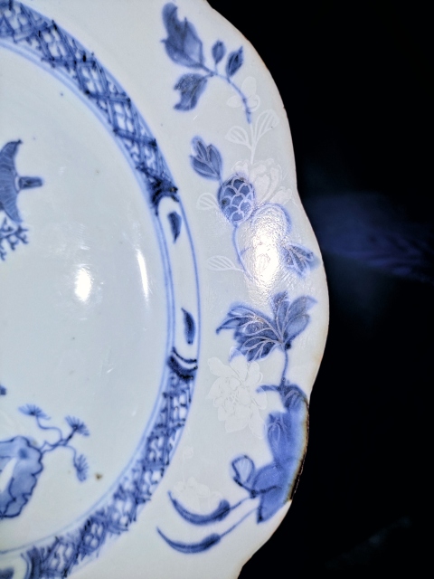 古玩陶瓷【實物鑒真佳士得拍出】清早期精品青花亭臺風景圖花口大盤003拍賣,當前價格7798元