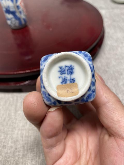 古玩陶瓷司馬光砸缸青花鼻煙壺拍賣,當(dāng)前價格8800元