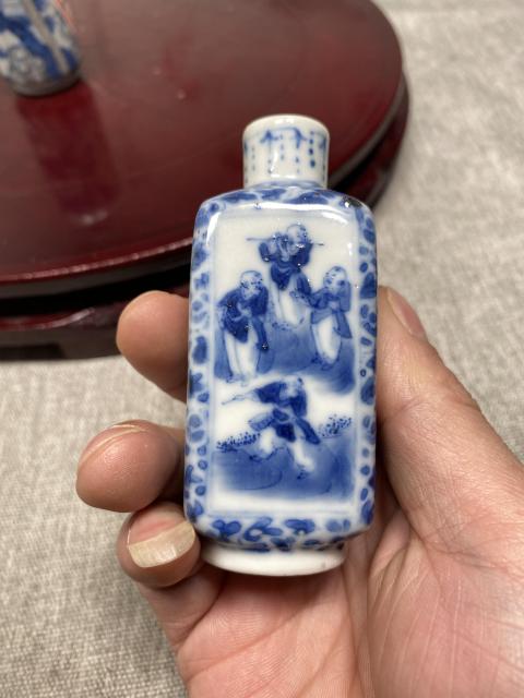 古玩陶瓷司馬光砸缸青花鼻煙壺拍賣,當(dāng)前價格8800元