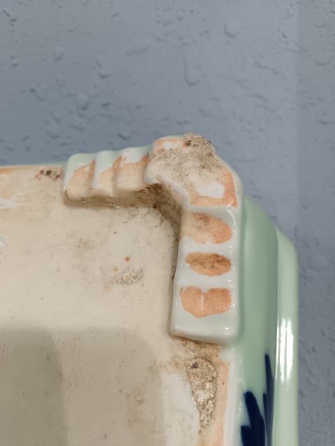古玩陶瓷民國豆青釉地青花牡丹紋水仙盆拍賣,當前價格2300元