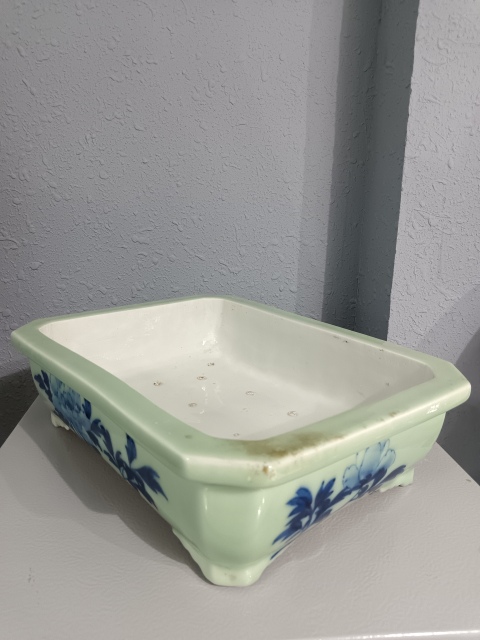 古玩陶瓷民國豆青釉地青花牡丹紋水仙盆拍賣,當前價格2300元