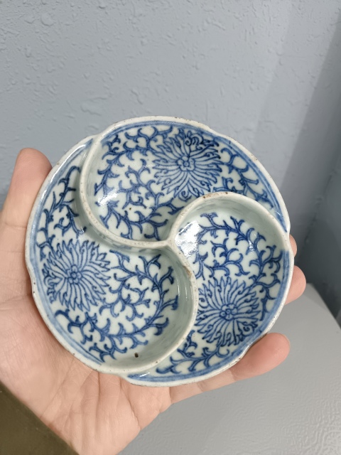 古玩陶瓷清嘉慶青花纏枝花卉調色盤拍賣,當前價格1980元