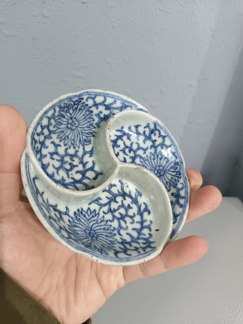 古玩陶瓷清嘉慶青花纏枝花卉調色盤拍賣,當前價格1980元