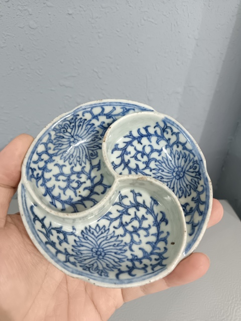 古玩陶瓷清嘉慶青花纏枝花卉調色盤拍賣,當前價格1980元